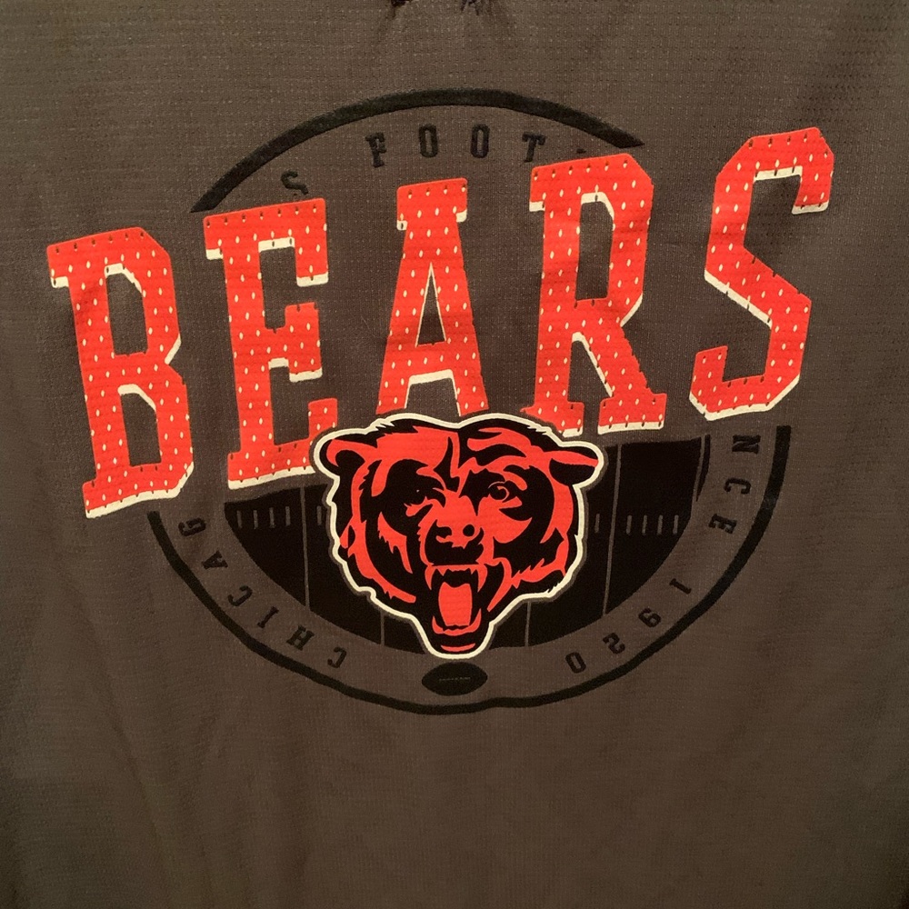 NWT Chicago Bears Tee - Picture 4 of 10
